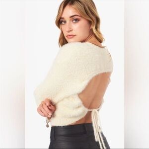 Vestique Cream Open-Back Sweater